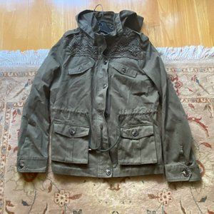 NEW with tags.  Green light weight hooded jacket, multi-pockets, Size L